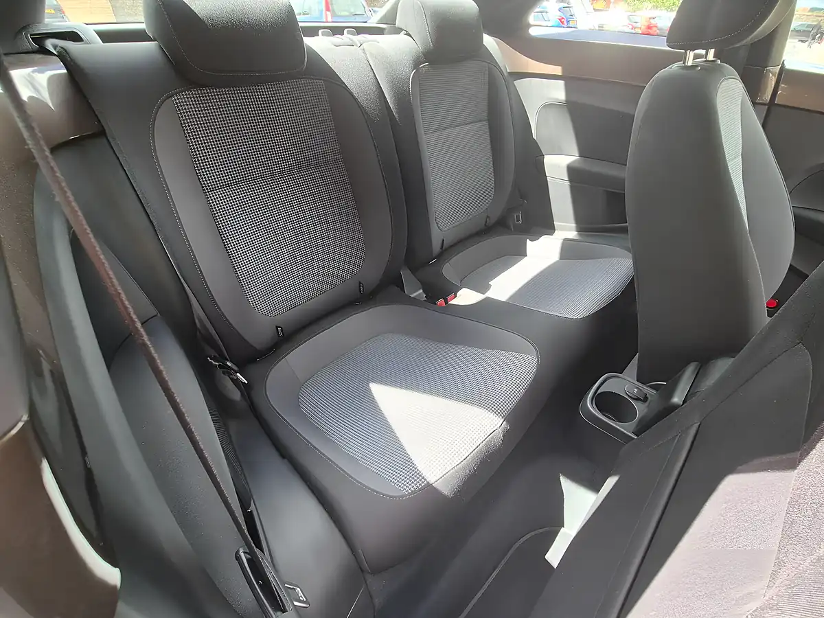 Used 2015 Volkswagen Beetle Design Brown - Interior and Exterior details 11