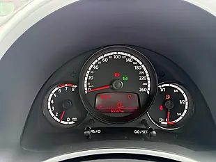 Used 2015 Volkswagen Beetle Design White - Interior and Exterior details 16