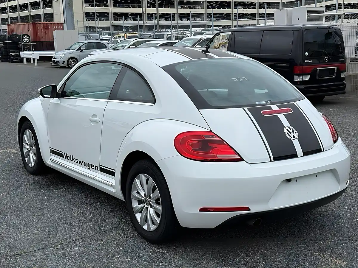 Used 2015 Volkswagen Beetle Design White - Interior and Exterior details 2