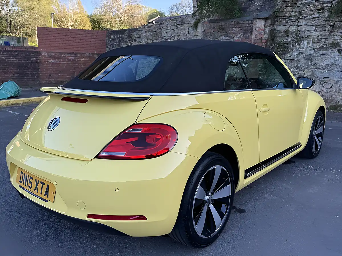 Used 2015 Volkswagen Beetle Sport Yellow - Interior and Exterior details 13