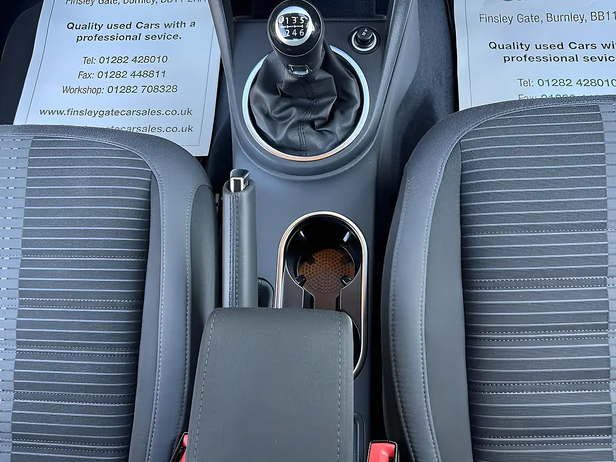 Used 2015 Volkswagen Beetle Sport Yellow - Interior and Exterior details 17