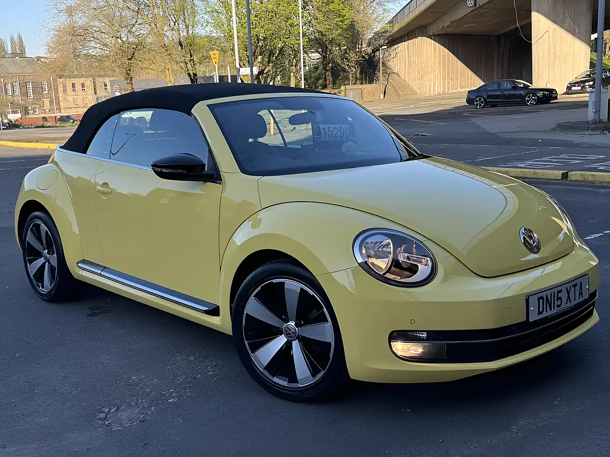 Used 2015 Volkswagen Beetle Sport Yellow - Interior and Exterior details 2