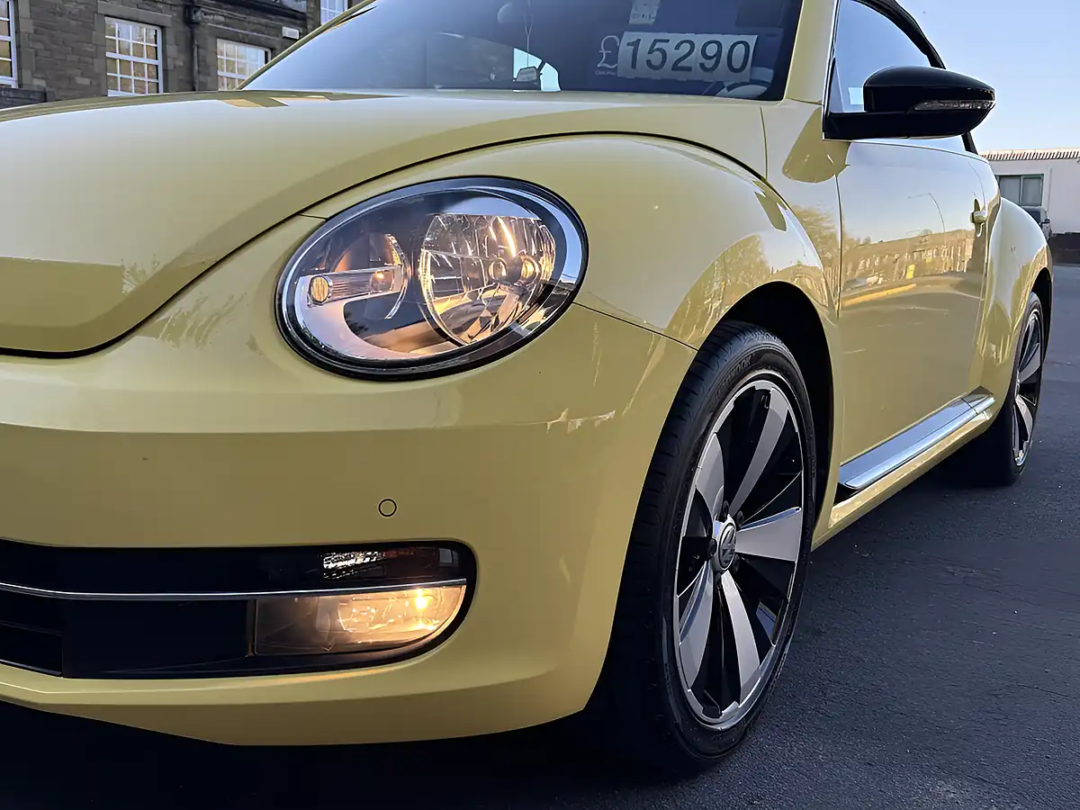 Used 2015 Volkswagen Beetle Sport Yellow - Interior and Exterior details 6