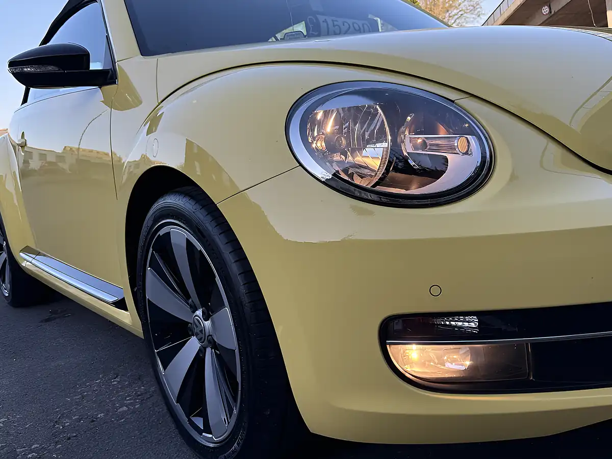 Used 2015 Volkswagen Beetle Sport Yellow - Interior and Exterior details 7