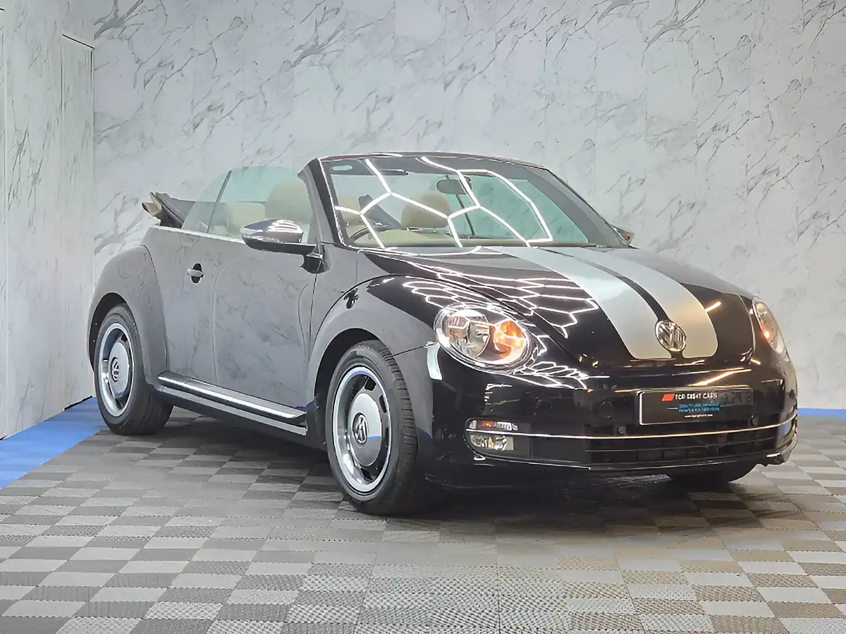 Used 2015 Volkswagen Beetle Tech Design Black - Front View