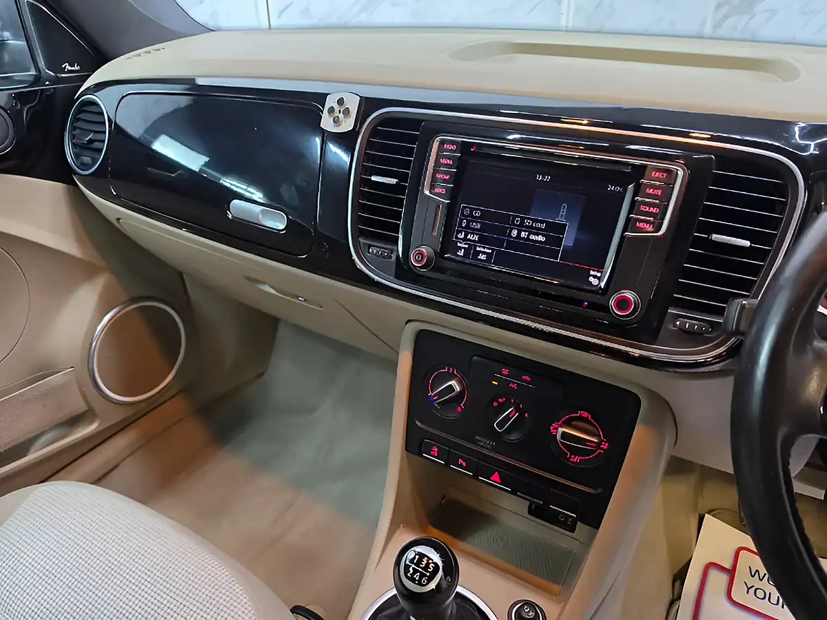 Used 2015 Volkswagen Beetle Tech Design Black - Interior and Exterior details 15