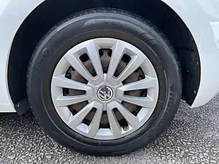 Used 2015 Volkswagen Beetle White - Interior and Exterior details 10