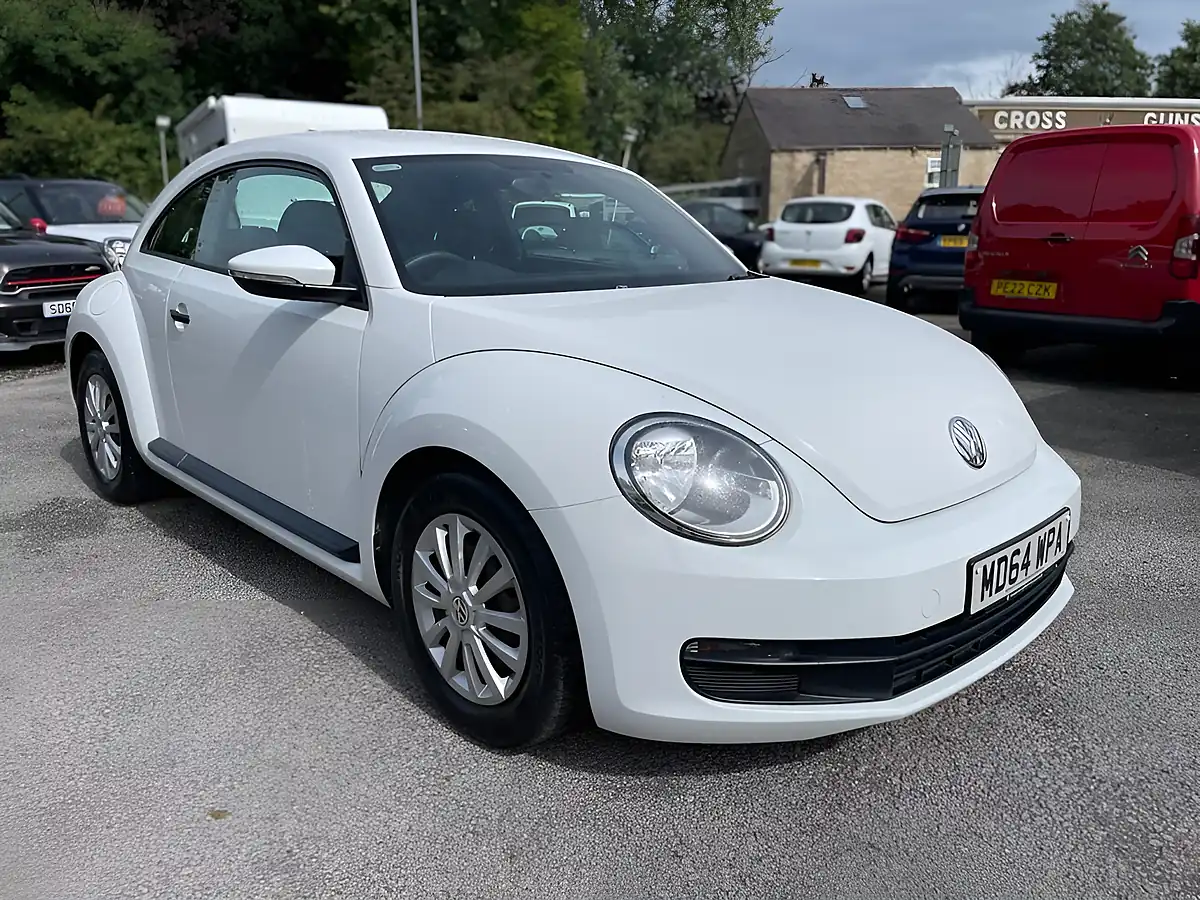 Used 2015 Volkswagen Beetle White - Interior and Exterior details 2