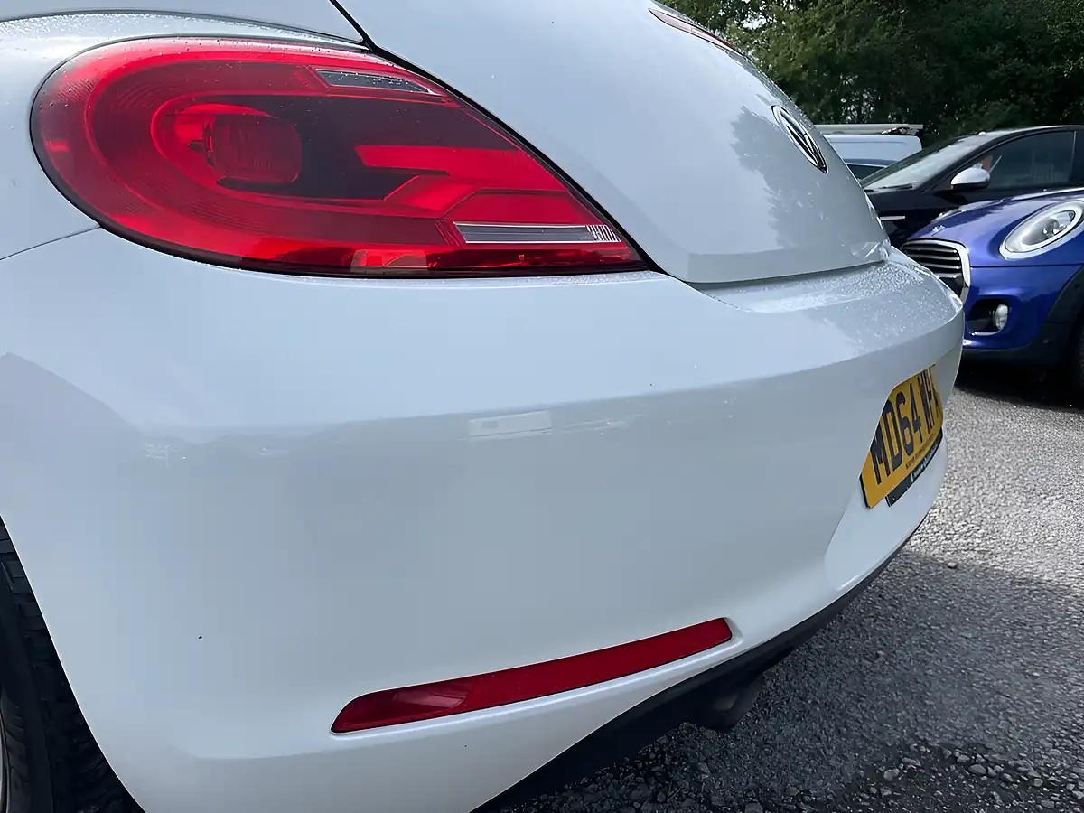Used 2015 Volkswagen Beetle White - Interior and Exterior details 20