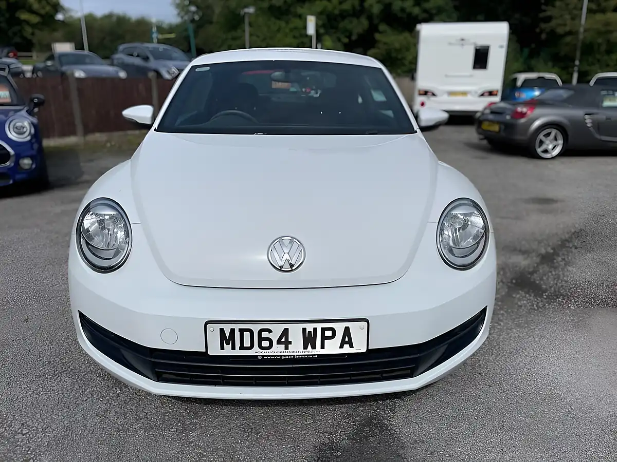 Used 2015 Volkswagen Beetle White - Interior and Exterior details 3