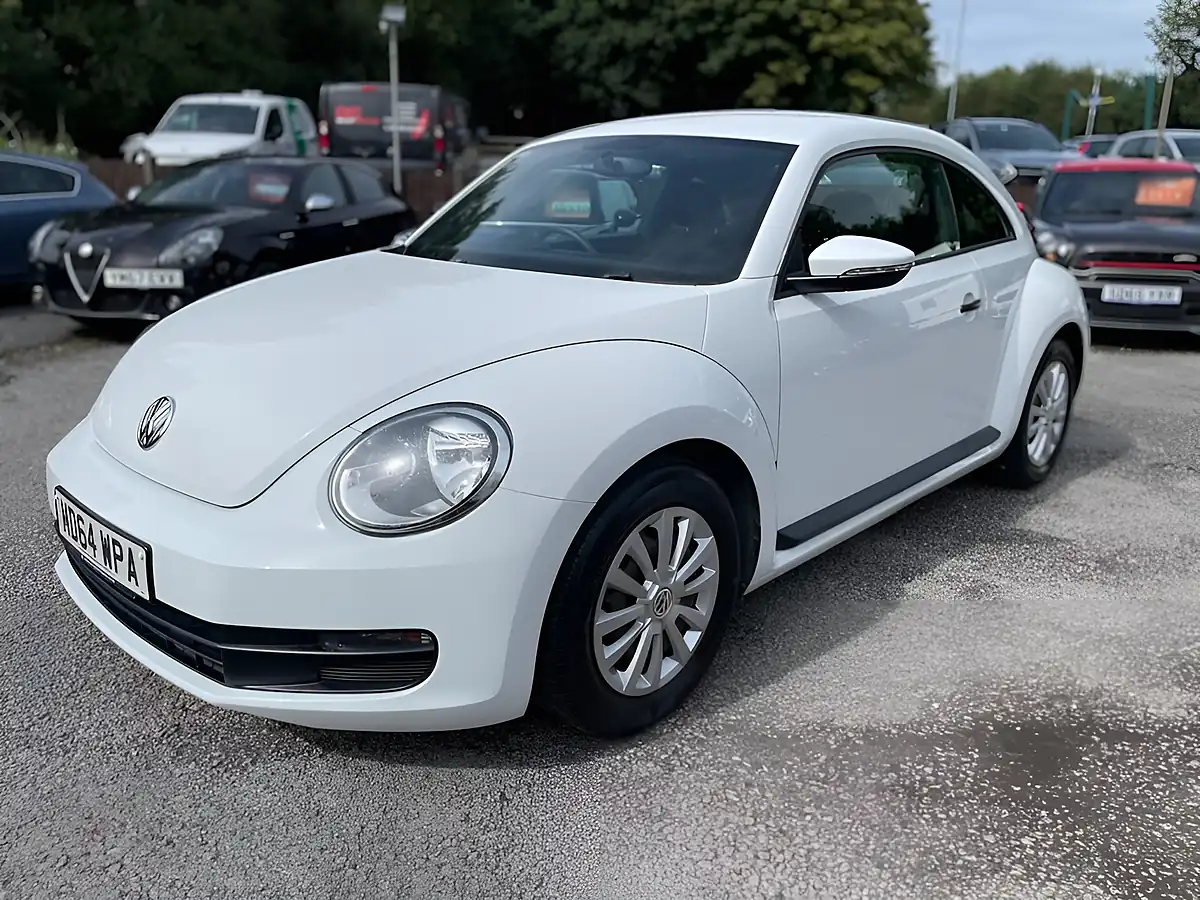 Used 2015 Volkswagen Beetle White - Interior and Exterior details 4