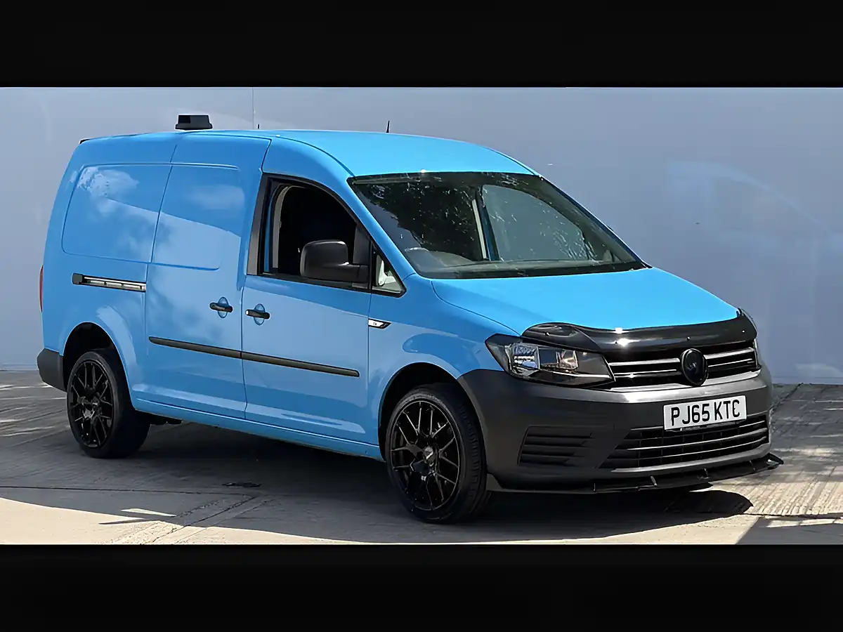 Used 2015 Volkswagen Caddy Maxi Startline Acapulco Blue - Interior and Exterior details 10