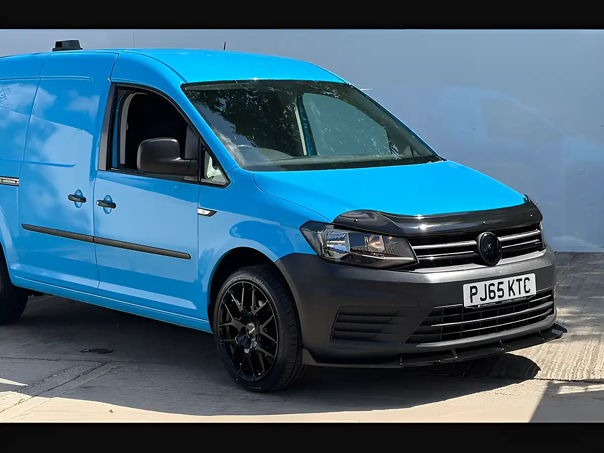 Used 2015 Volkswagen Caddy Maxi Startline Acapulco Blue - Interior and Exterior details 3