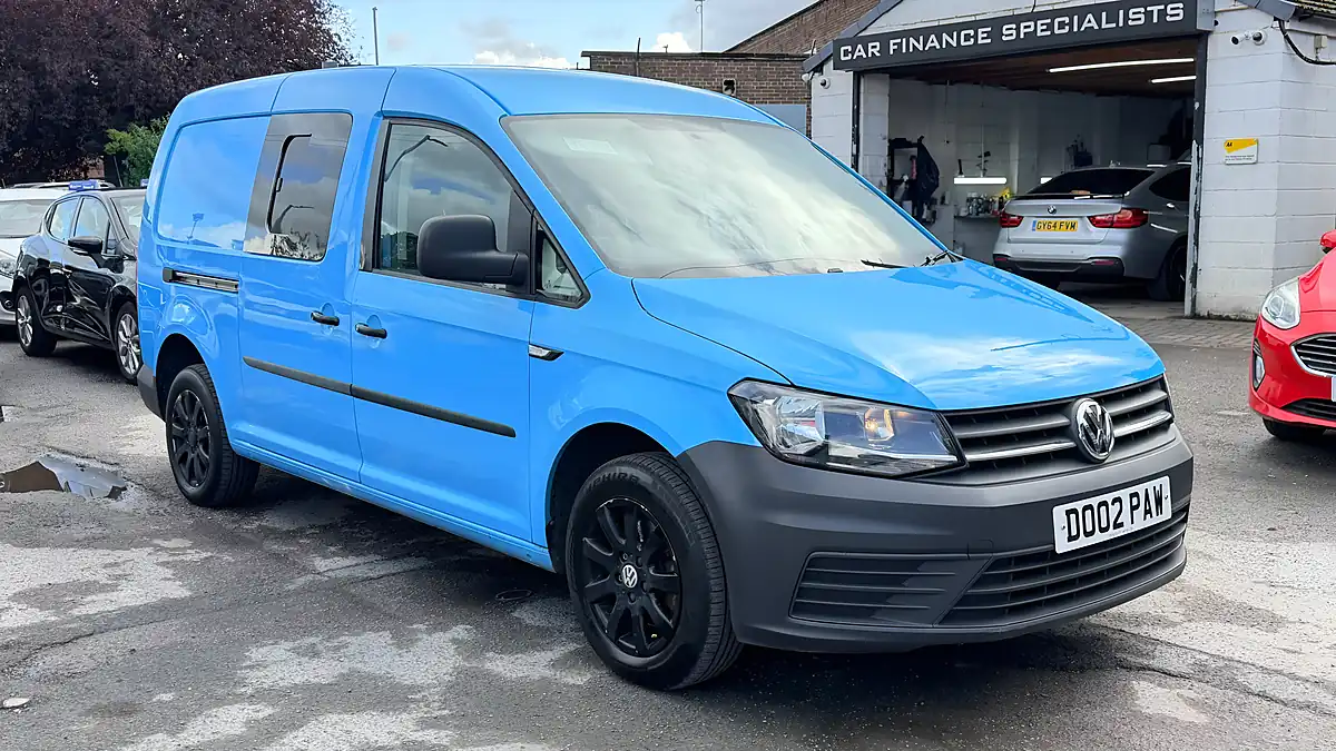 Used 2015 Volkswagen Caddy Maxi Startline Acapulco Blue - Interior and Exterior details 11