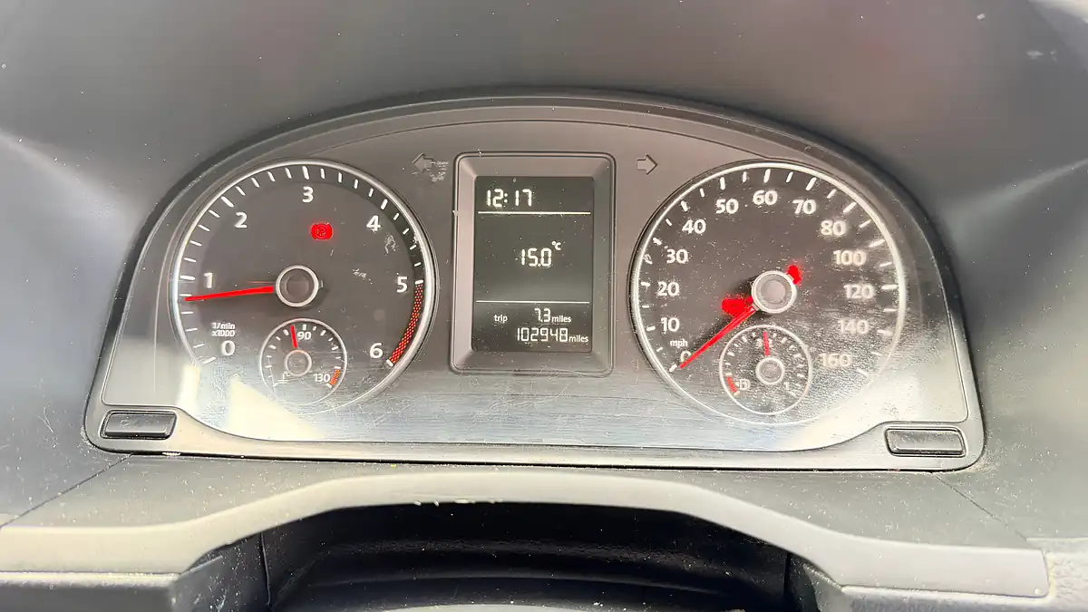 Used 2015 Volkswagen Caddy Maxi Startline Acapulco Blue - Interior and Exterior details 12