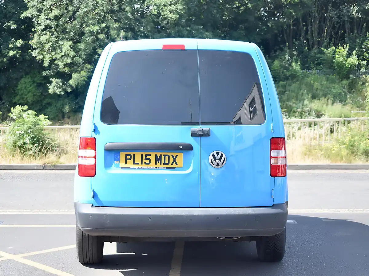 Used 2015 Volkswagen Caddy Maxi Startline Lwb Blue - Interior and Exterior details 8