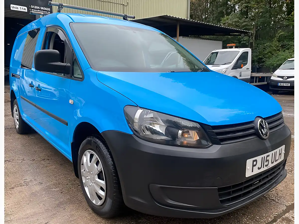 Used 2015 Volkswagen Caddy Startline Blue - Interior and Exterior details 3