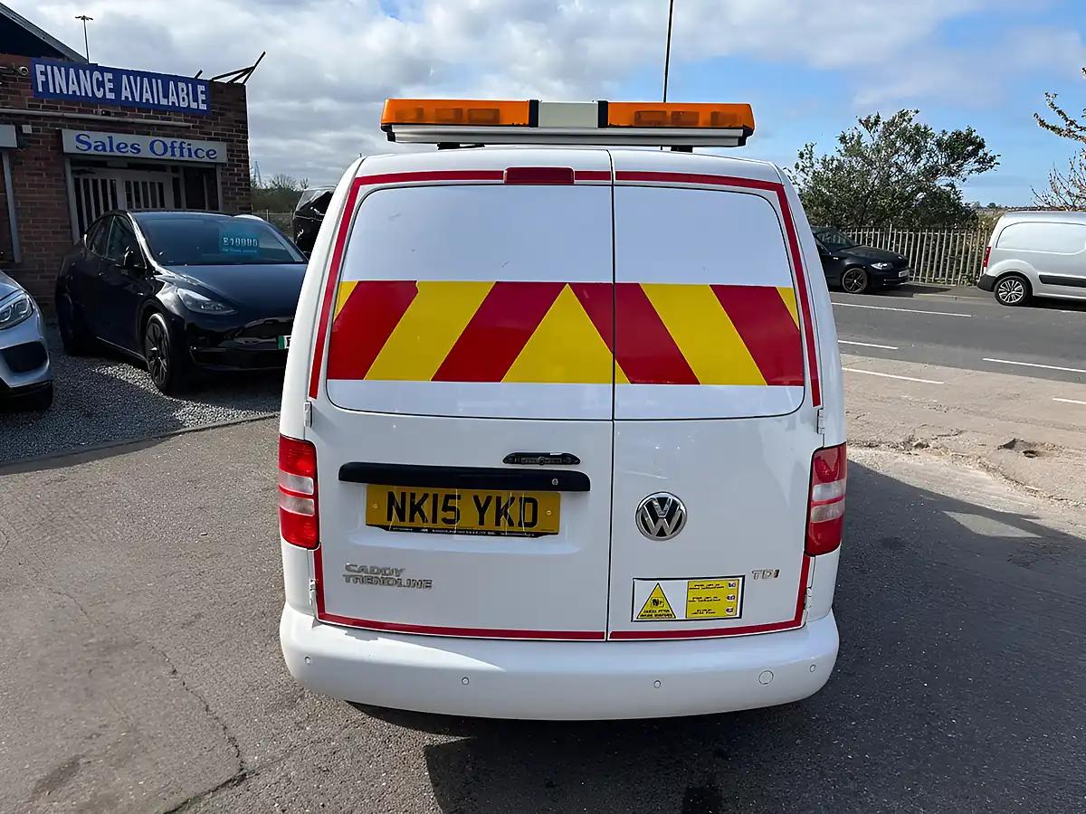 Used 2015 Volkswagen Caddy Trendline White - Interior and Exterior details 10