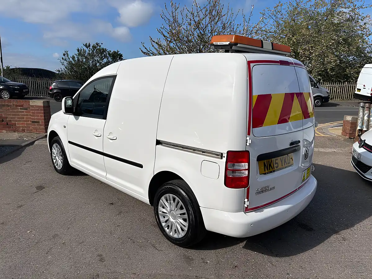 Used 2015 Volkswagen Caddy Trendline White - Interior and Exterior details 11