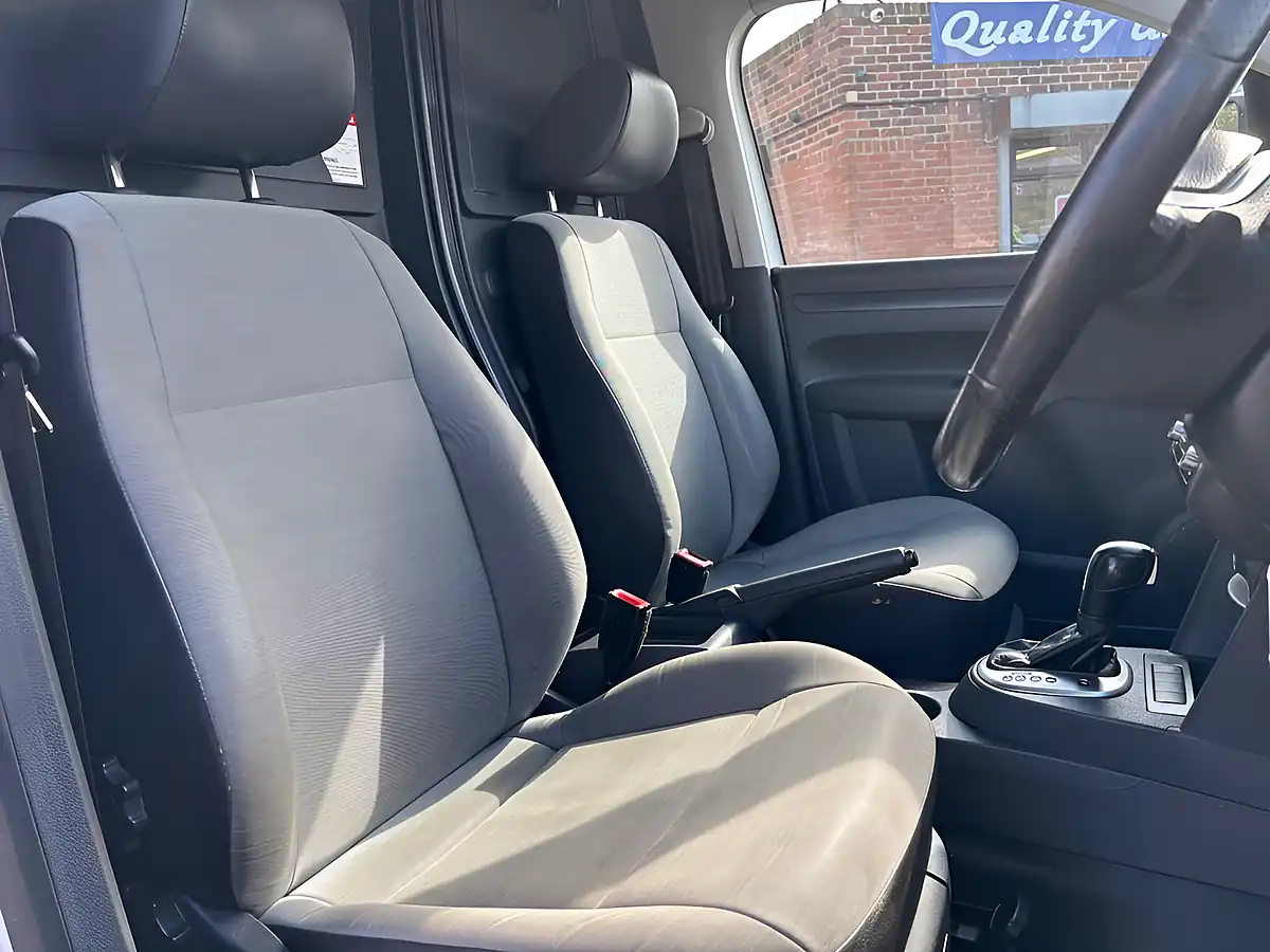 Used 2015 Volkswagen Caddy Trendline White - Interior and Exterior details 12