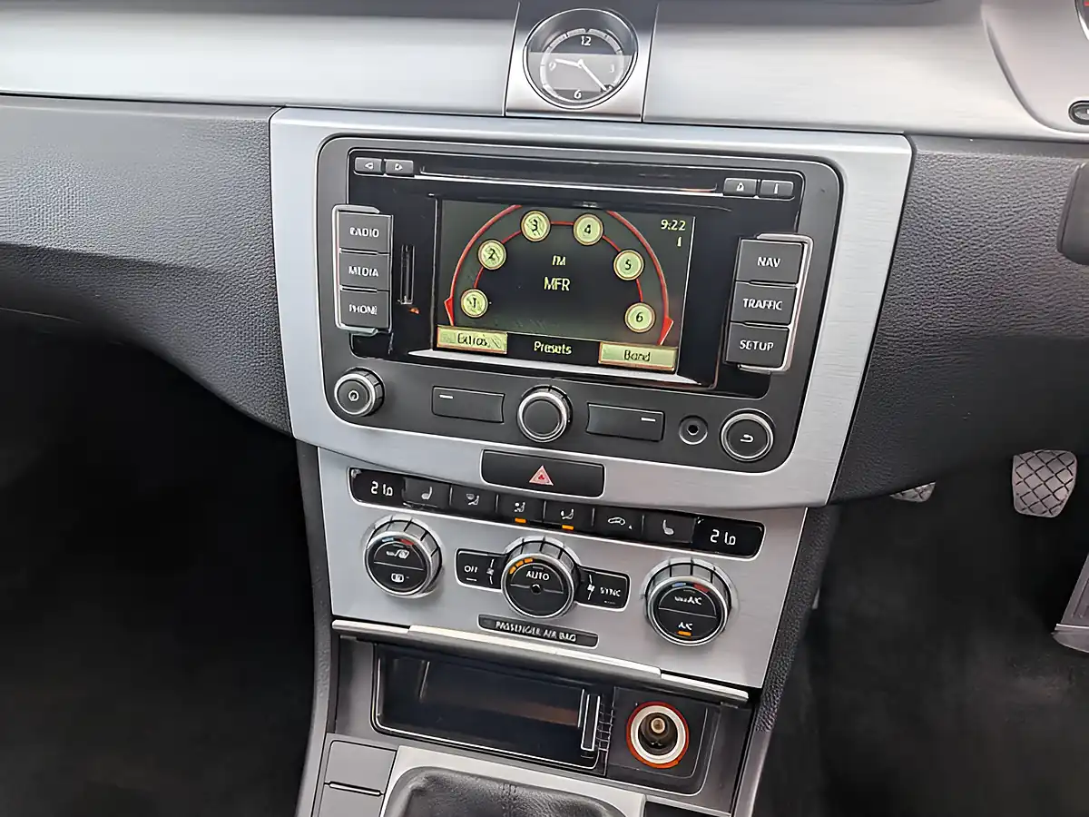 Used 2015 Volkswagen Cc Bluemotion Tech GT Black - Interior and Exterior details 10