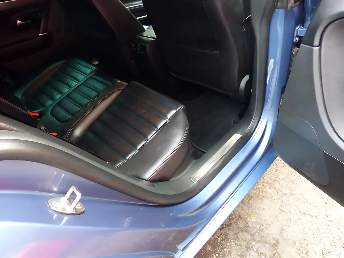 Used 2015 Volkswagen Cc Bluemotion Tech GT Blue - Interior and Exterior details 13