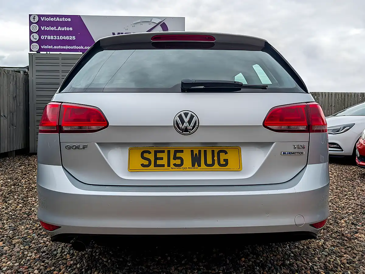 Used 2015 Volkswagen Golf Bluemotion Silver - Interior and Exterior details 12