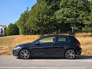 Used 2015 Volkswagen Golf Bluemotion Tech GT Black - Interior and Exterior details 4