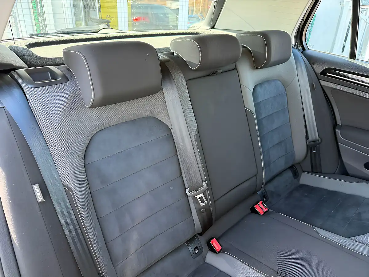 Used 2015 Volkswagen Golf Bluemotion Tech GT Black - Interior and Exterior details 13