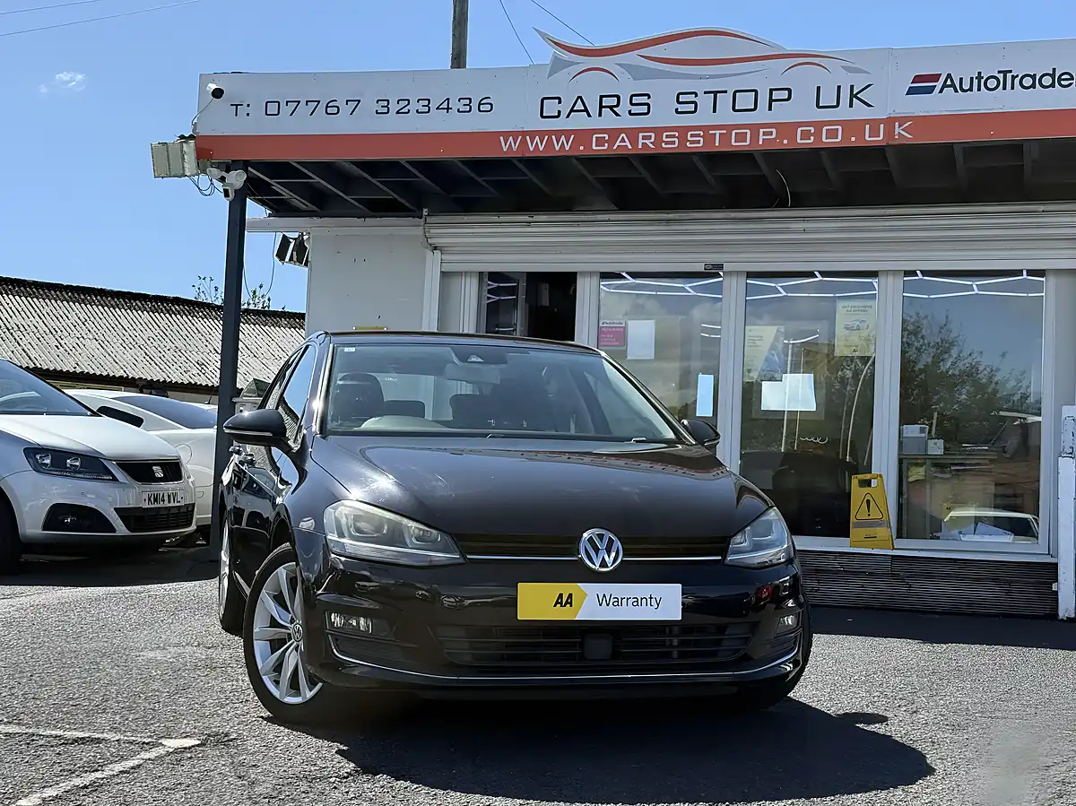 Used 2015 Volkswagen Golf Bluemotion Tech GT Black - Interior and Exterior details 6