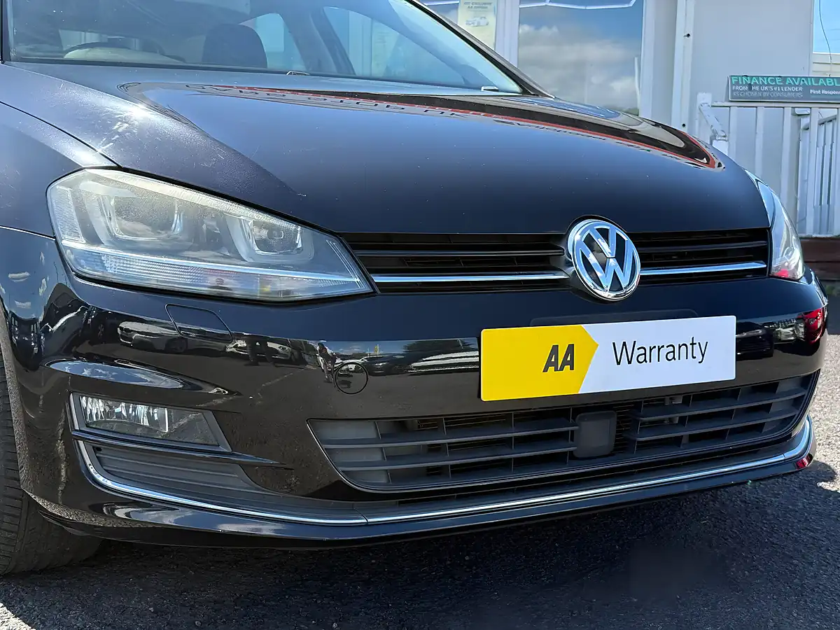 Used 2015 Volkswagen Golf Bluemotion Tech GT Black - Interior and Exterior details 9