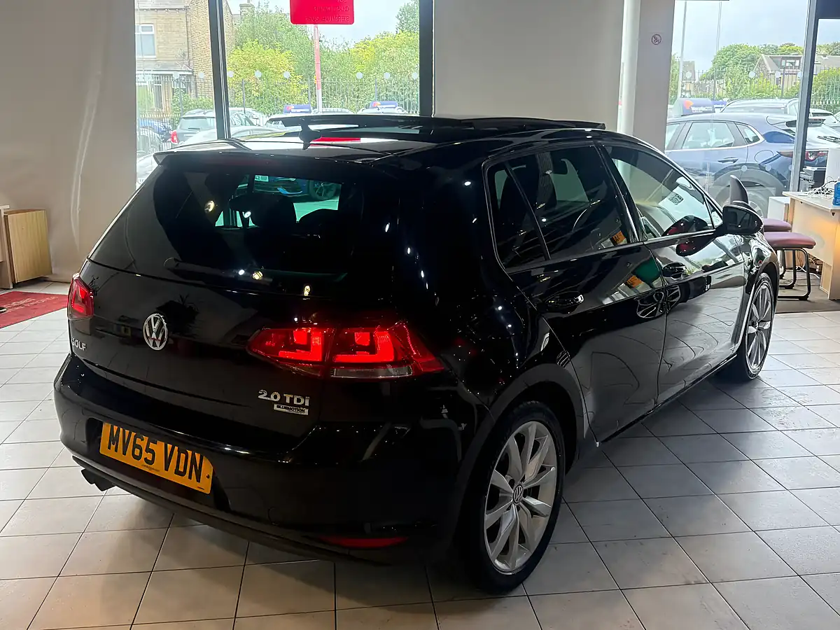 Used 2015 Volkswagen Golf Bluemotion Tech GT Black - Interior and Exterior details 11