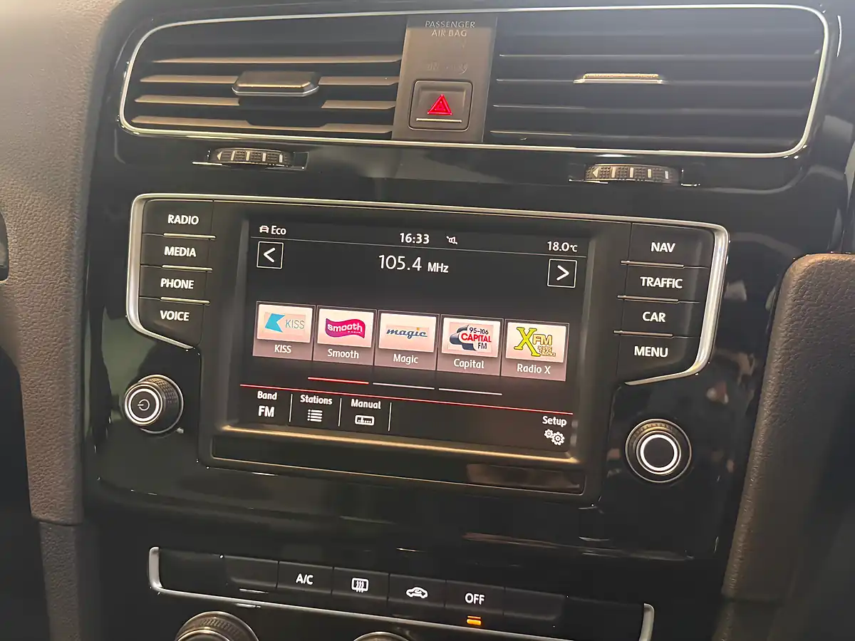 Used 2015 Volkswagen Golf Bluemotion Tech GT Black - Interior and Exterior details 16