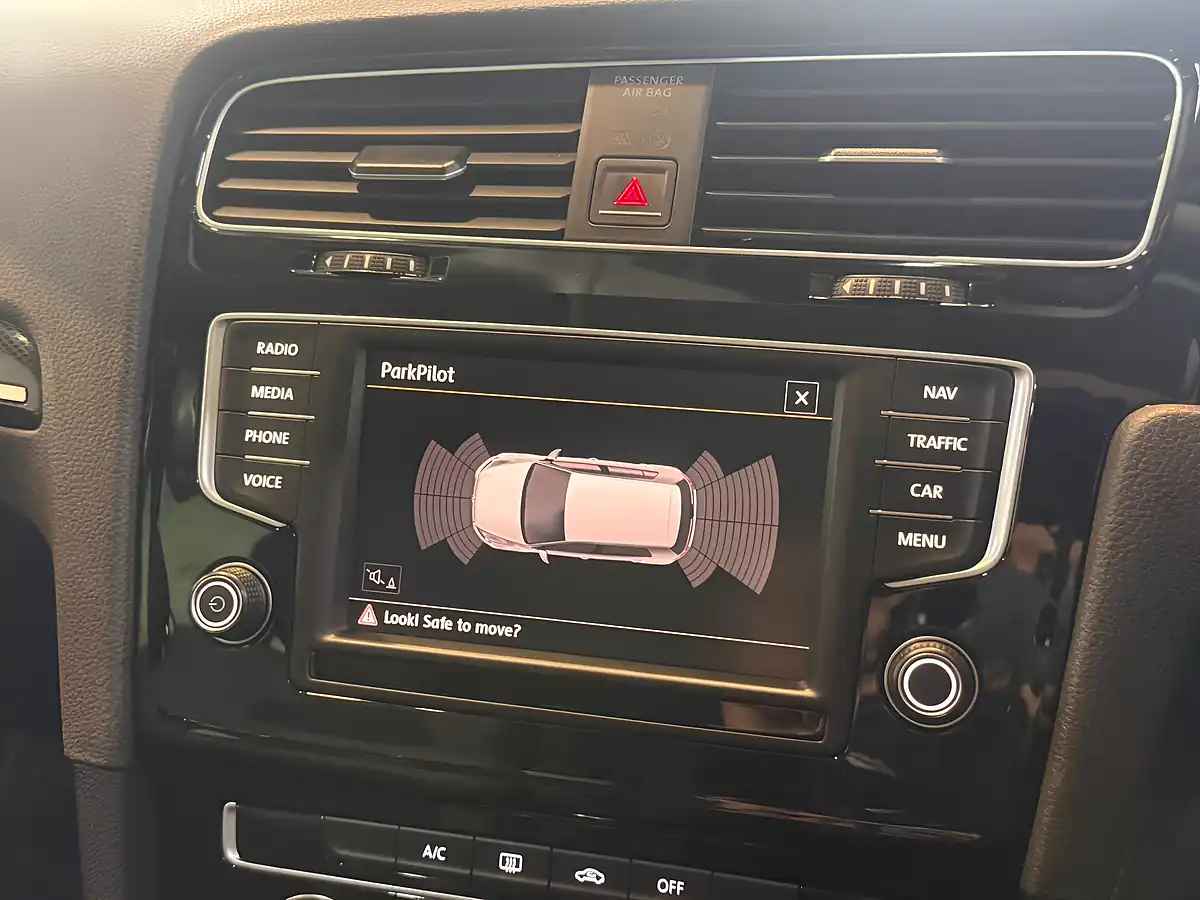 Used 2015 Volkswagen Golf Bluemotion Tech GT Black - Interior and Exterior details 19