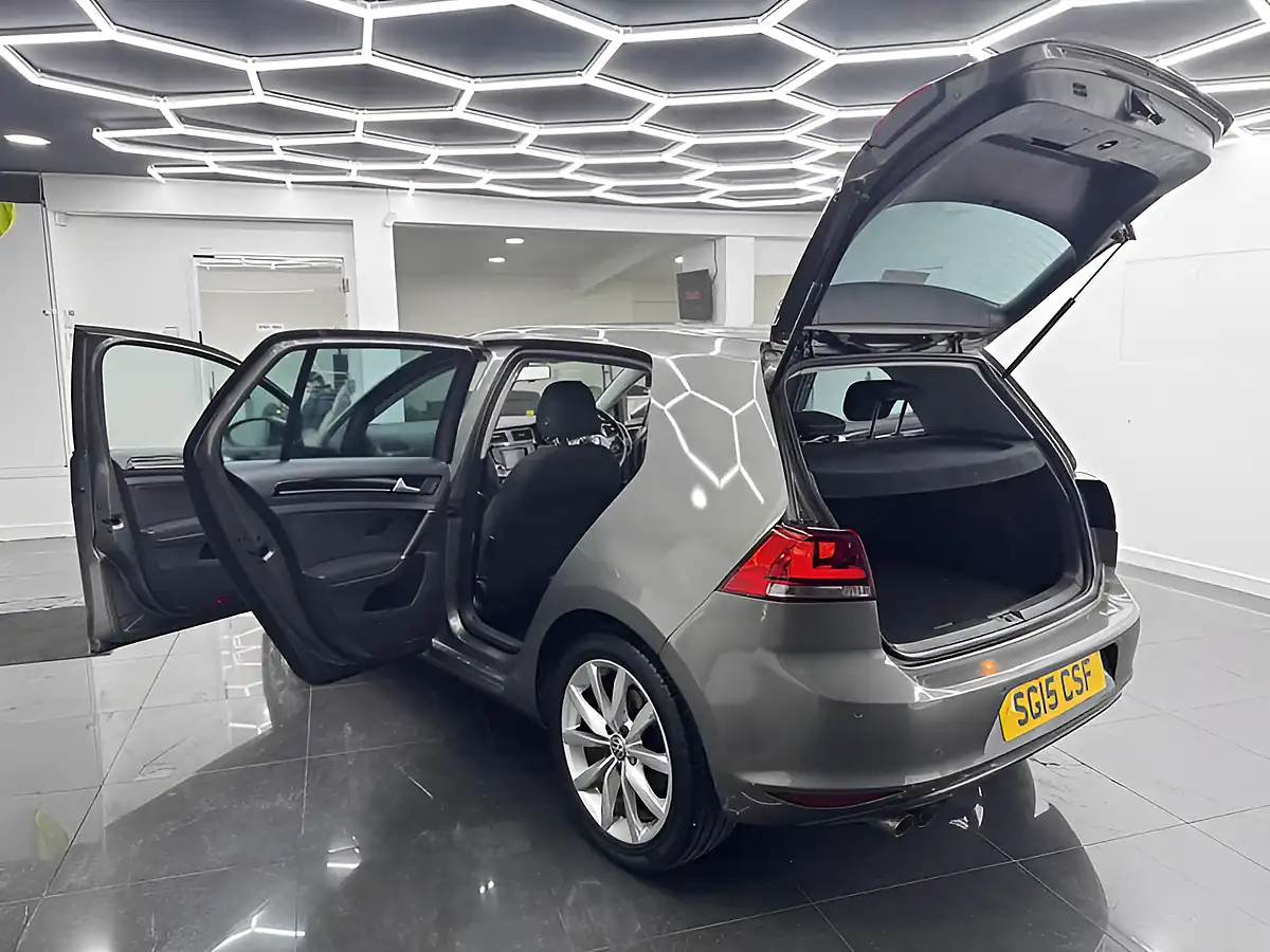 Used 2015 Volkswagen Golf Bluemotion Tech GT Grey - Interior and Exterior details 13