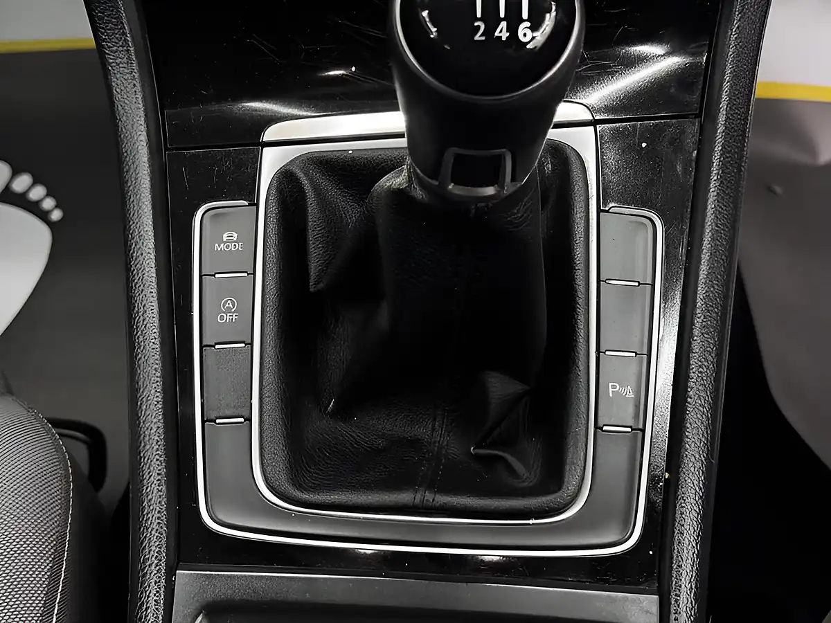 Used 2015 Volkswagen Golf Bluemotion Tech GT Grey - Interior and Exterior details 19