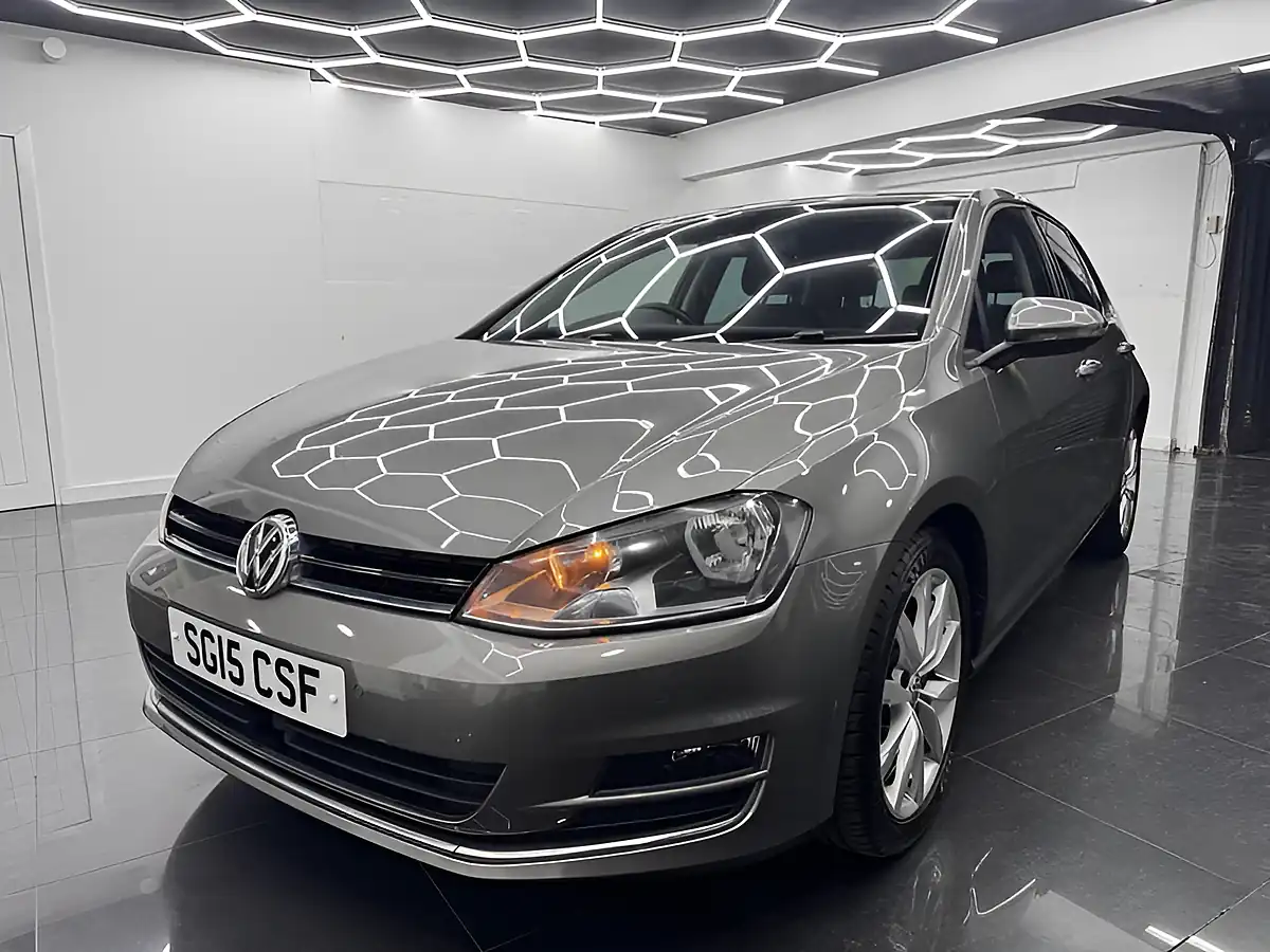 Used 2015 Volkswagen Golf Bluemotion Tech GT Grey - Interior and Exterior details 3