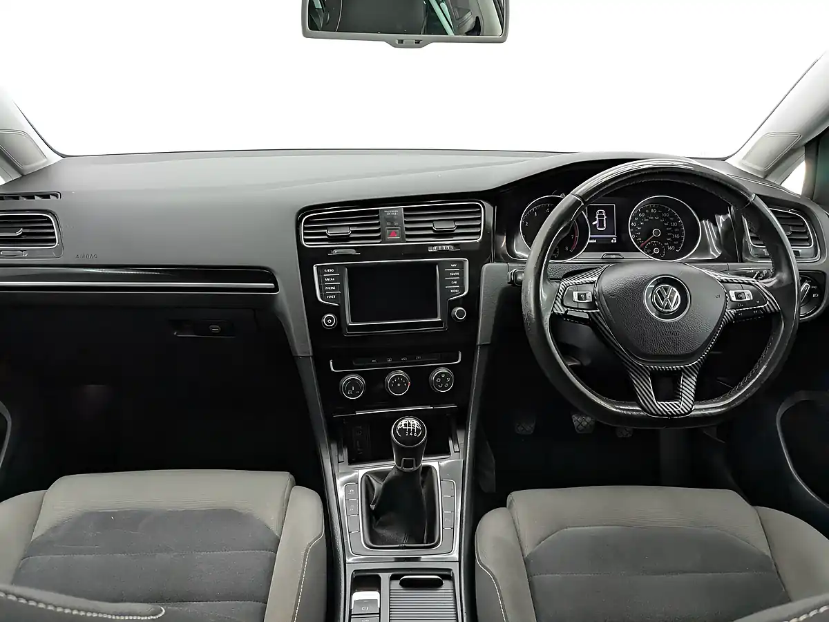 Used 2015 Volkswagen Golf Bluemotion Tech GT Pure White - Interior and Exterior details 16