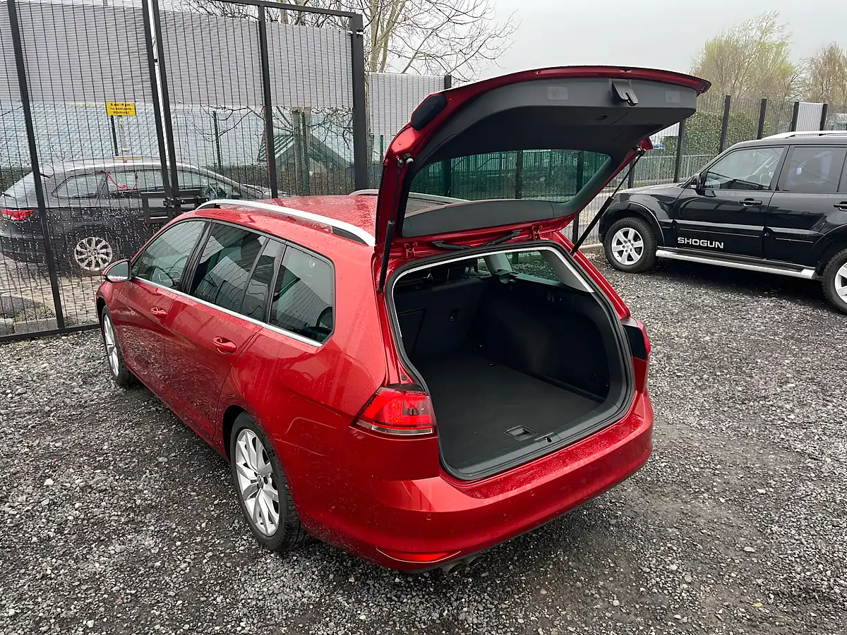 Used 2015 Volkswagen Golf Bluemotion Tech GT Red - Interior and Exterior details 13