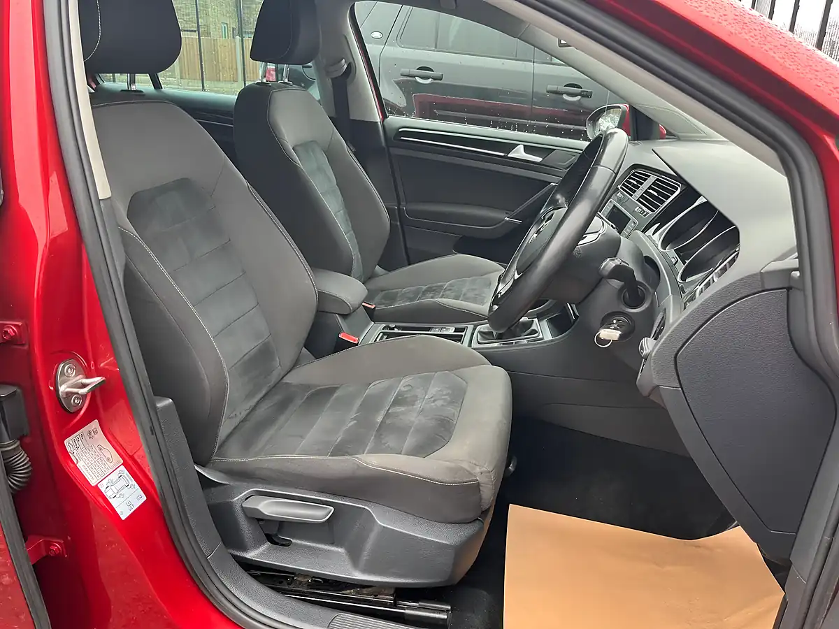 Used 2015 Volkswagen Golf Bluemotion Tech GT Red - Interior and Exterior details 14