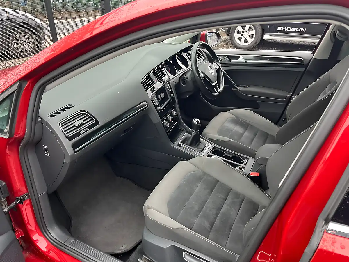 Used 2015 Volkswagen Golf Bluemotion Tech GT Red - Interior and Exterior details 15