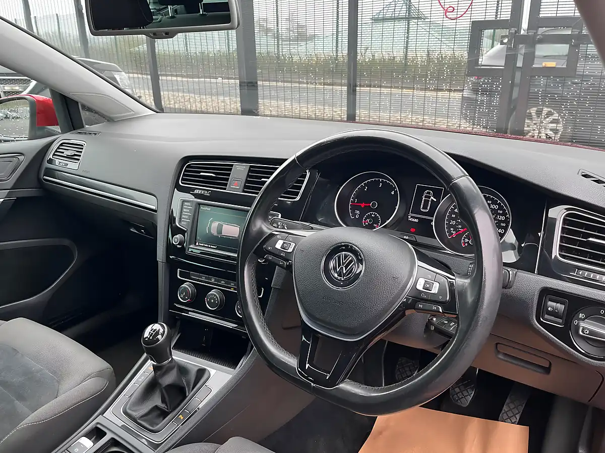 Used 2015 Volkswagen Golf Bluemotion Tech GT Red - Interior and Exterior details 3