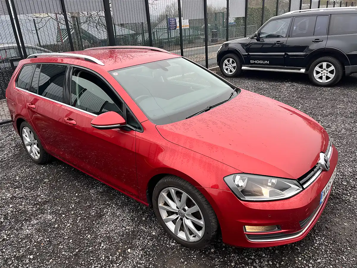 Used 2015 Volkswagen Golf Bluemotion Tech GT Red - Interior and Exterior details 6