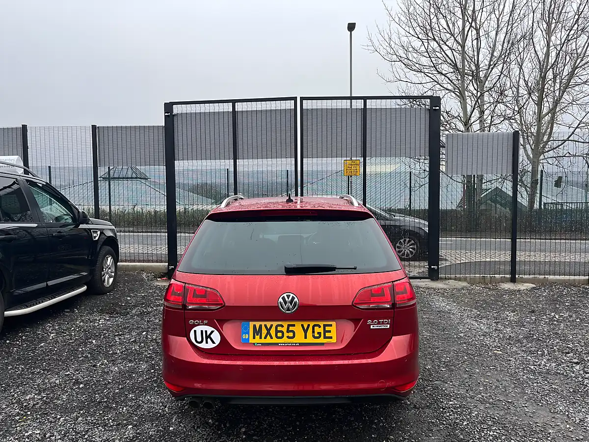 Used 2015 Volkswagen Golf Bluemotion Tech GT Red - Interior and Exterior details 9