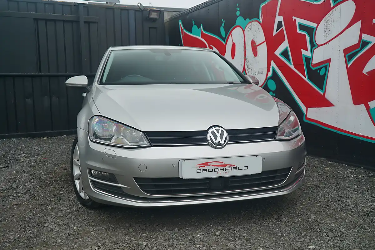 Used 2015 Volkswagen Golf Bluemotion Tech GT Silver - Interior and Exterior details 4