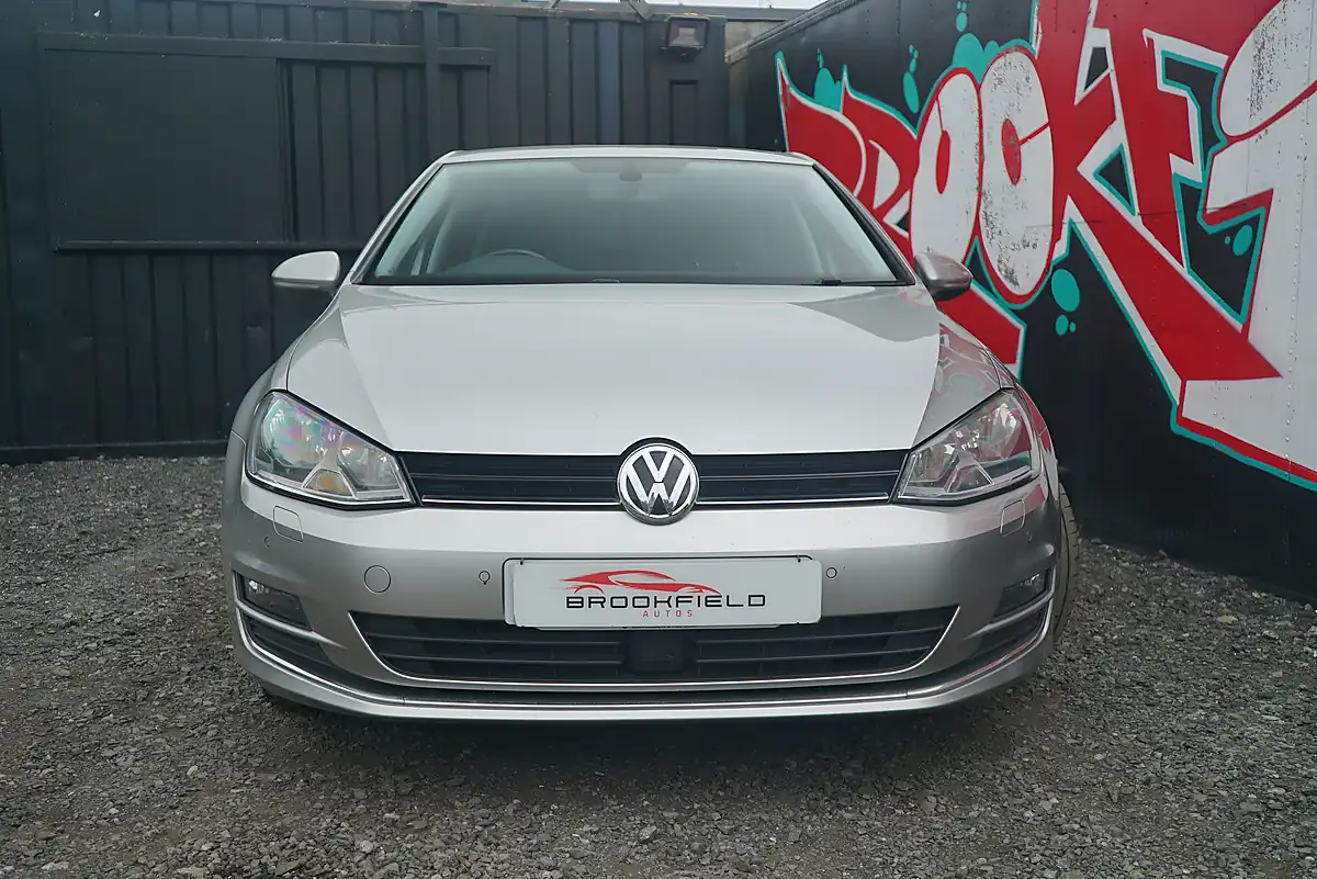 Used 2015 Volkswagen Golf Bluemotion Tech GT Silver - Interior and Exterior details 5