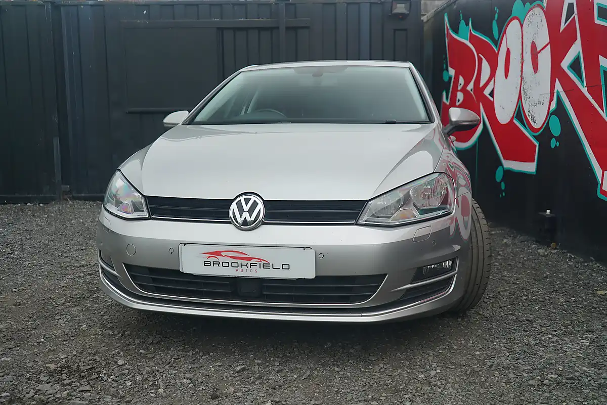Used 2015 Volkswagen Golf Bluemotion Tech GT Silver - Interior and Exterior details 6