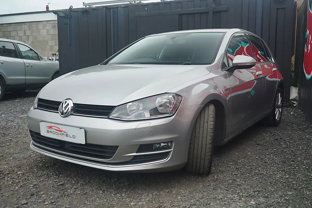 Used 2015 Volkswagen Golf Bluemotion Tech GT Silver - Interior and Exterior details 8
