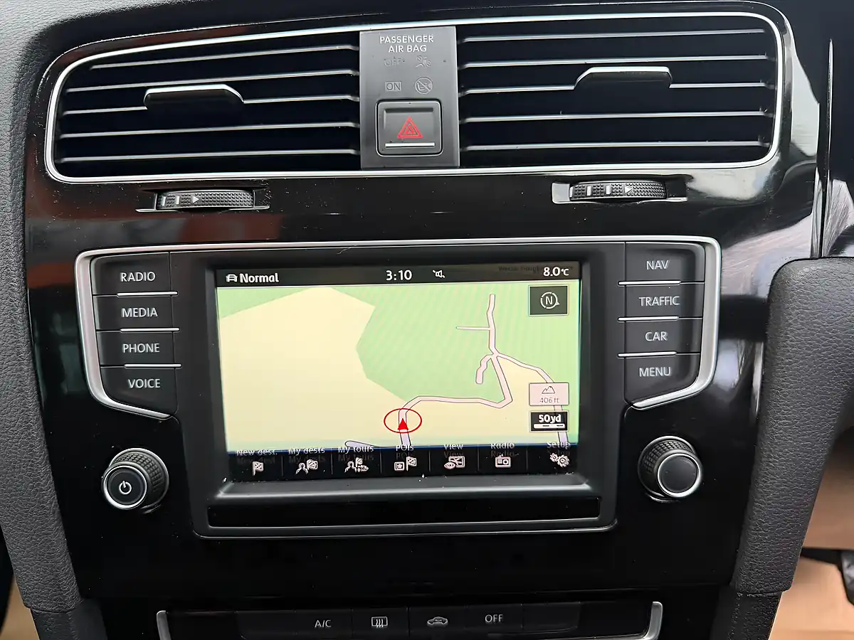 Used 2015 Volkswagen Golf Bluemotion Tech GT White - Interior and Exterior details 14