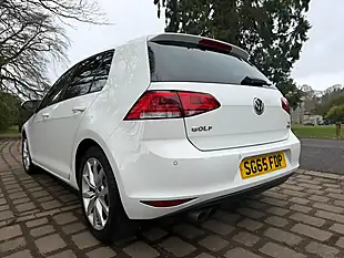 Used 2015 Volkswagen Golf Bluemotion Tech GT White - Interior and Exterior details 3